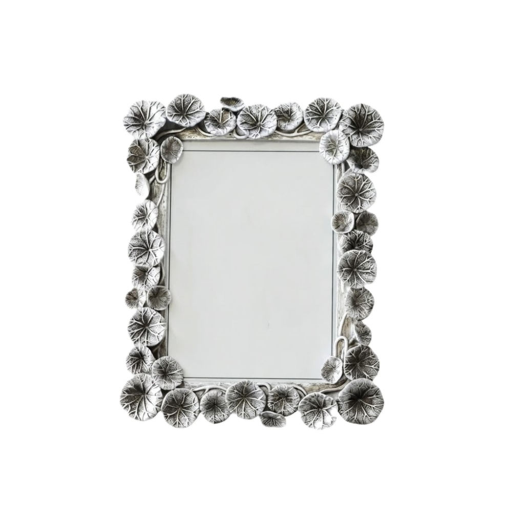 Decorative Metal Photo Frame 2