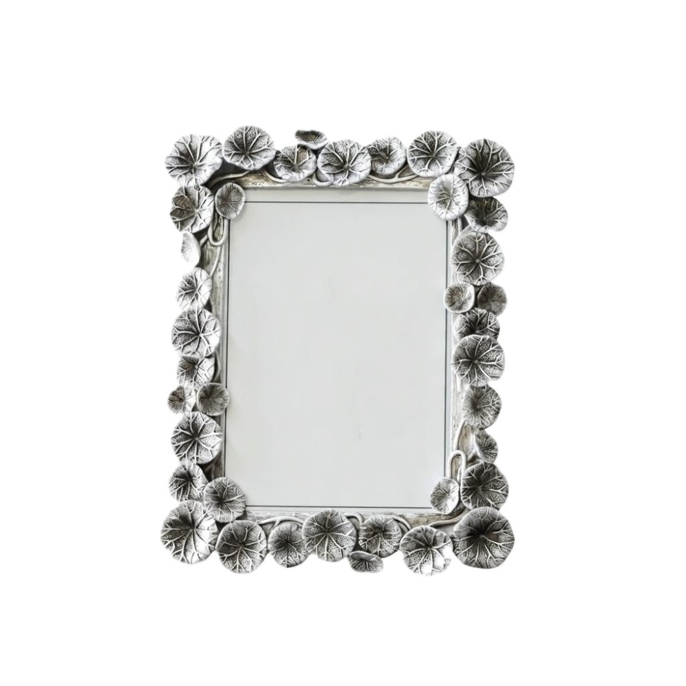 Antique Silver Leaf Metal Photo Frame Luxury Zinc Alloy Textured Floral Picture Frame Tabletop Decorative Frame for Home Living Room Hotel Display