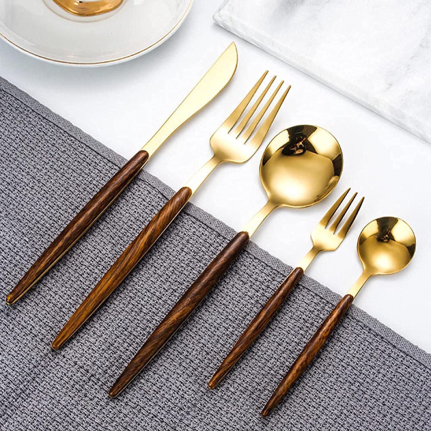 Luxury Gold Cutlery Set with Designer Wood-Grain Handles – 5 Piece 3